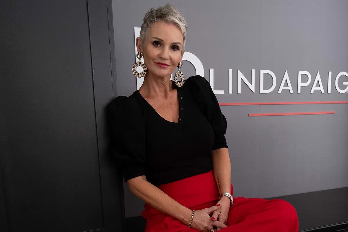 Linda Paige vs Stitch Fix: Coaching vs Subscription Box, Which Is Right for You?, essay by Linda Paige