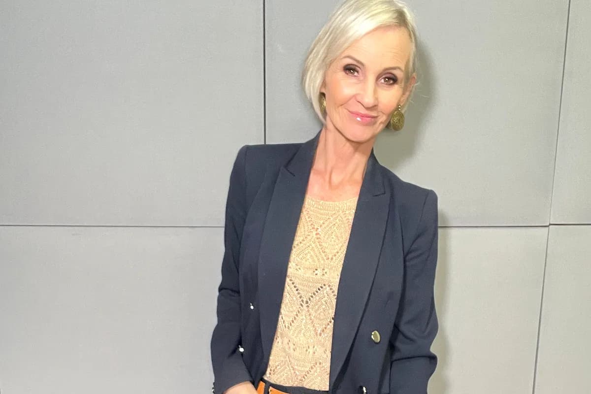 Linda Paige vs Stitch Fix vs Trinny London: Which One Is Right for You?, essay by Linda Paige